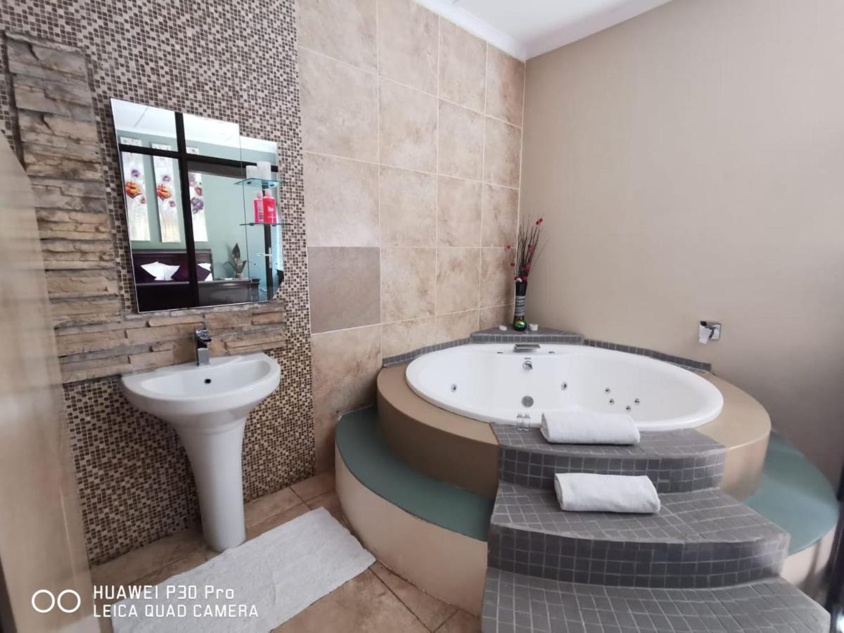 אפינגטון Moonriver Guesthouse מראה חיצוני תמונה